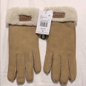 Ugg Gloves